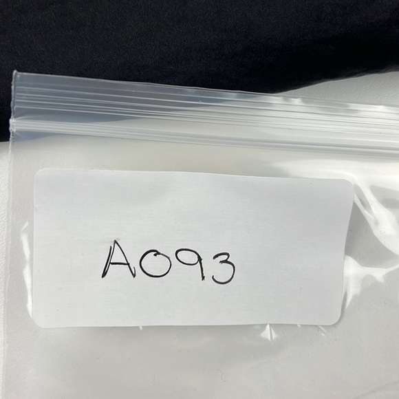 Olivaceous black  cropped top with shoulder ties - Picture 7 of 7